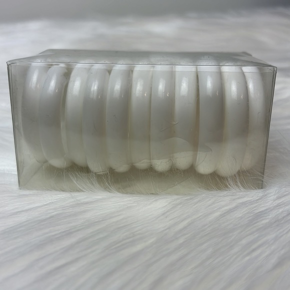 Snap and Lock White Plastic Shower Curtain Rings/Hooks set of (12) - Picture 5 of 6